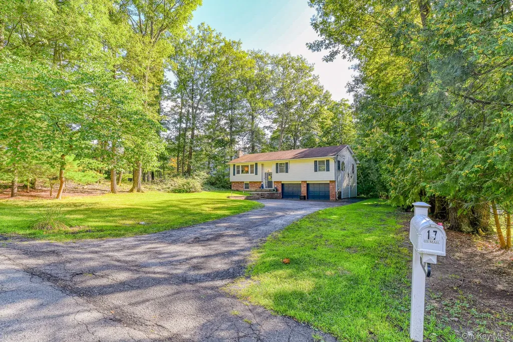 17 Pine Court Middletown NY 10941
