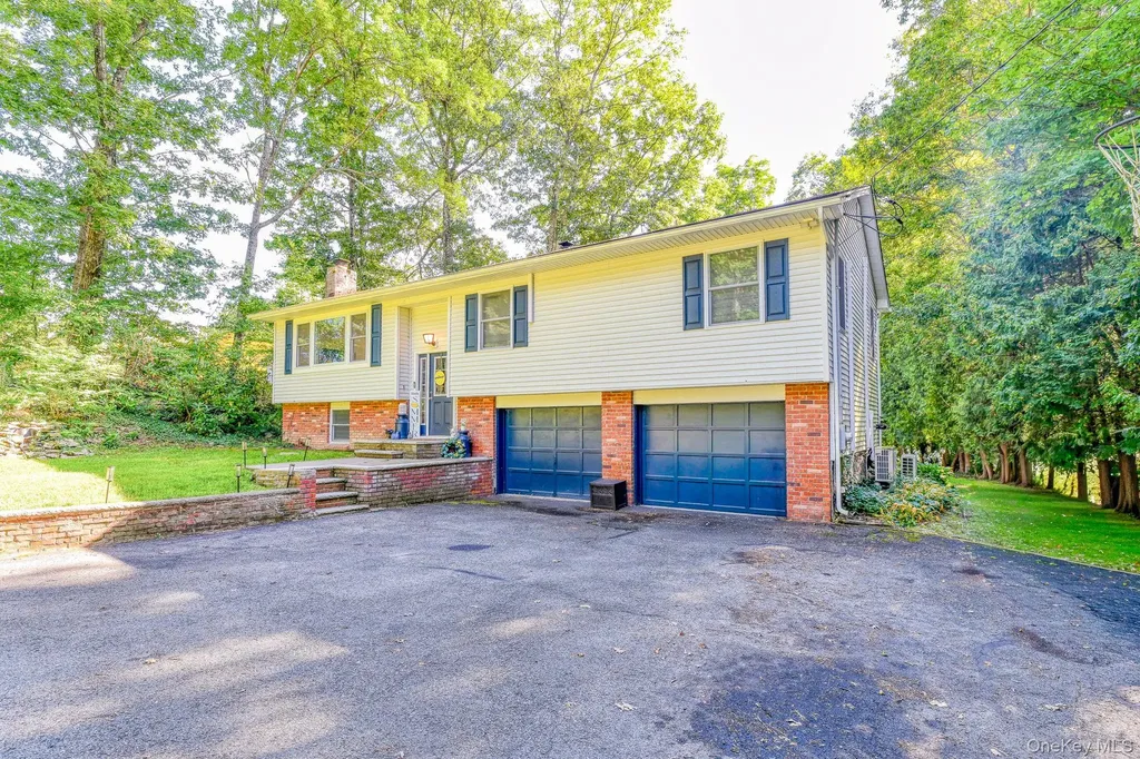 17 Pine Court Middletown NY 10941