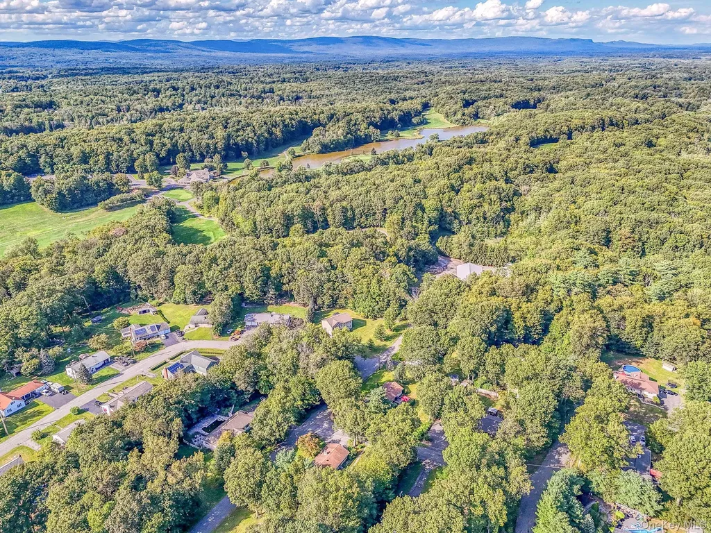 17 Pine Court Middletown NY 10941