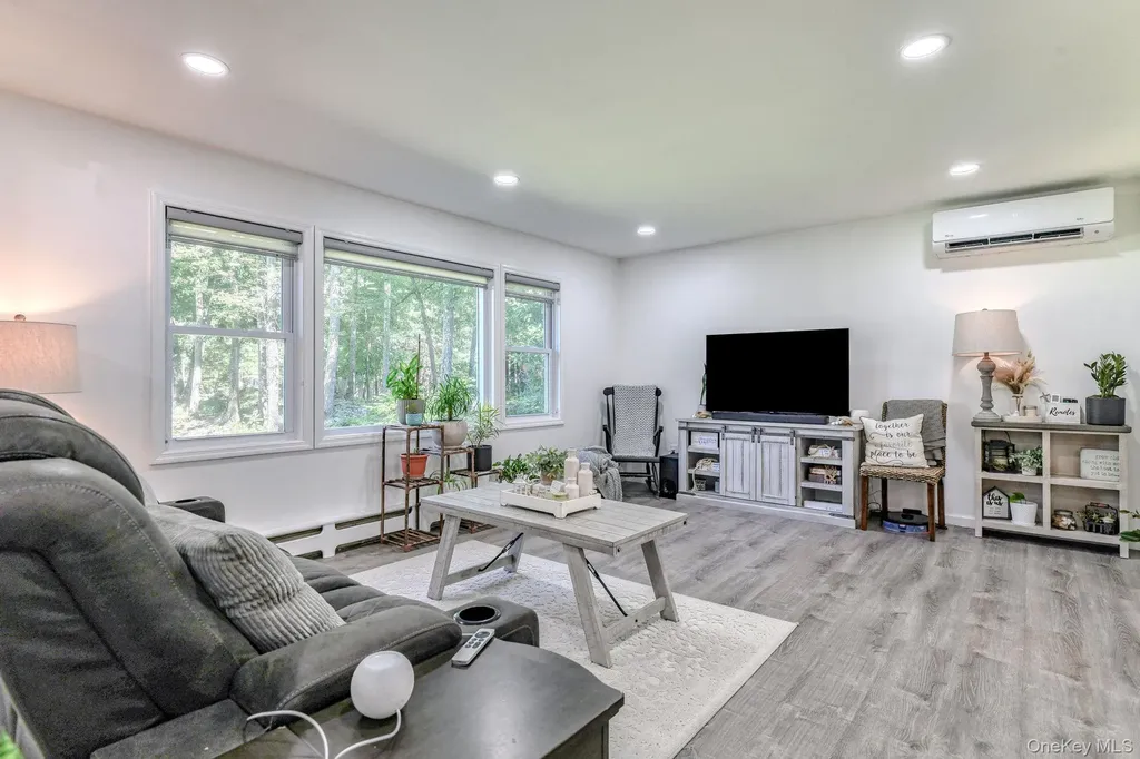 17 Pine Court Middletown NY 10941