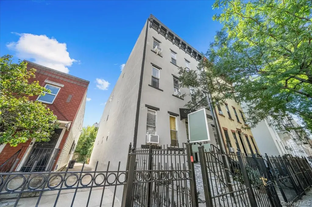 124 Grove Street Brooklyn NY 11221