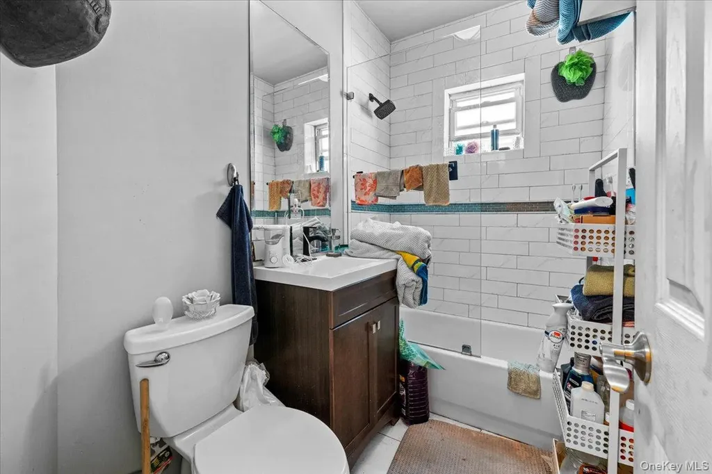 124 Grove Street Brooklyn NY 11221
