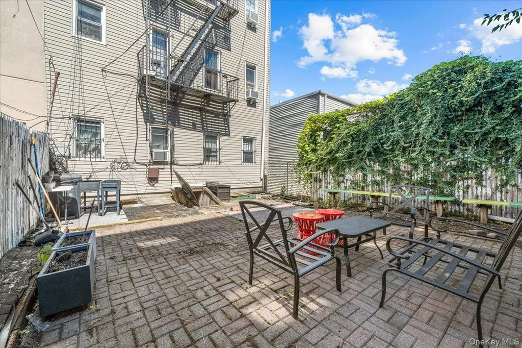 124 Grove Street Brooklyn NY 11221