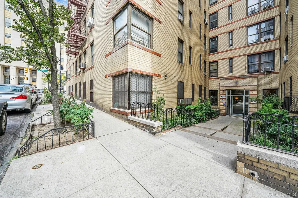 860 Grand Concourse Bronx NY 10451