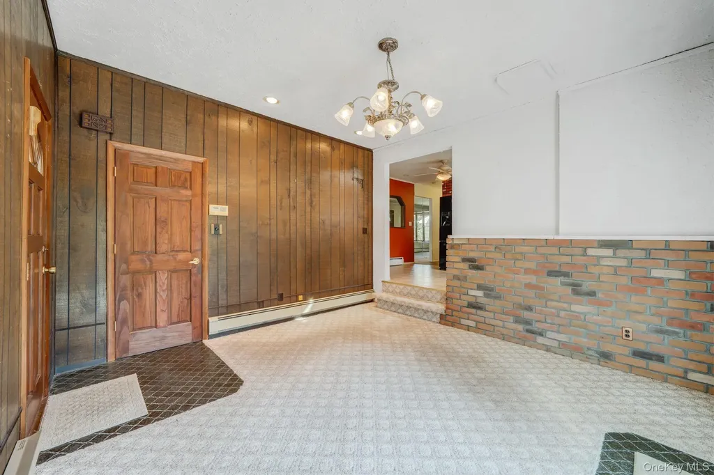 362 W Woodside Avenue Patchogue NY 11772