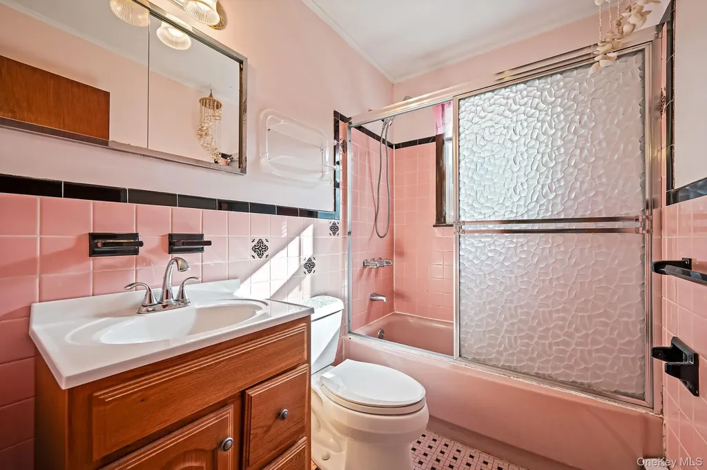 362 W Woodside Avenue Patchogue NY 11772