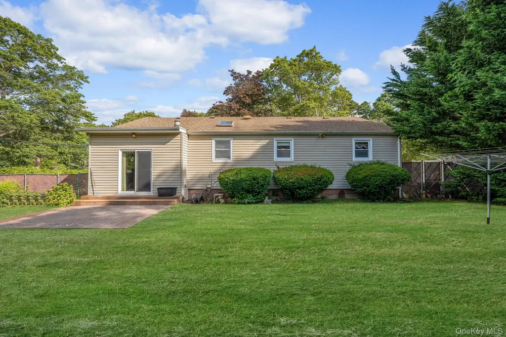 362 W Woodside Avenue Patchogue NY 11772