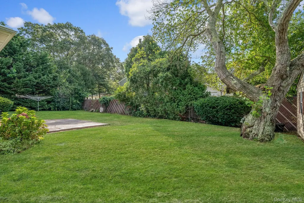 362 W Woodside Avenue Patchogue NY 11772
