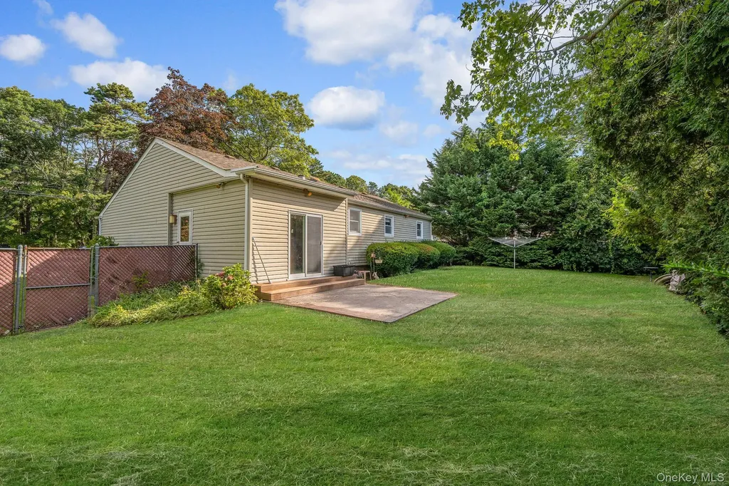 362 W Woodside Avenue Patchogue NY 11772