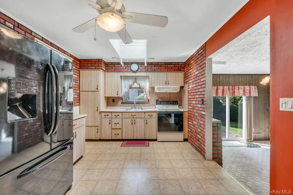 362 W Woodside Avenue Patchogue NY 11772