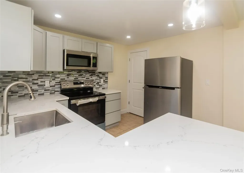 102 Dowling Street Newburgh NY 12550