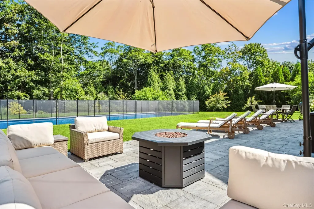 148 Montauk Highway Westhampton NY 11977
