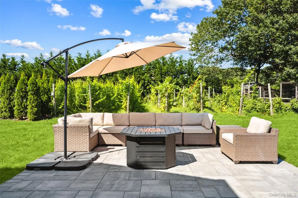 148 Montauk Highway Westhampton NY 11977