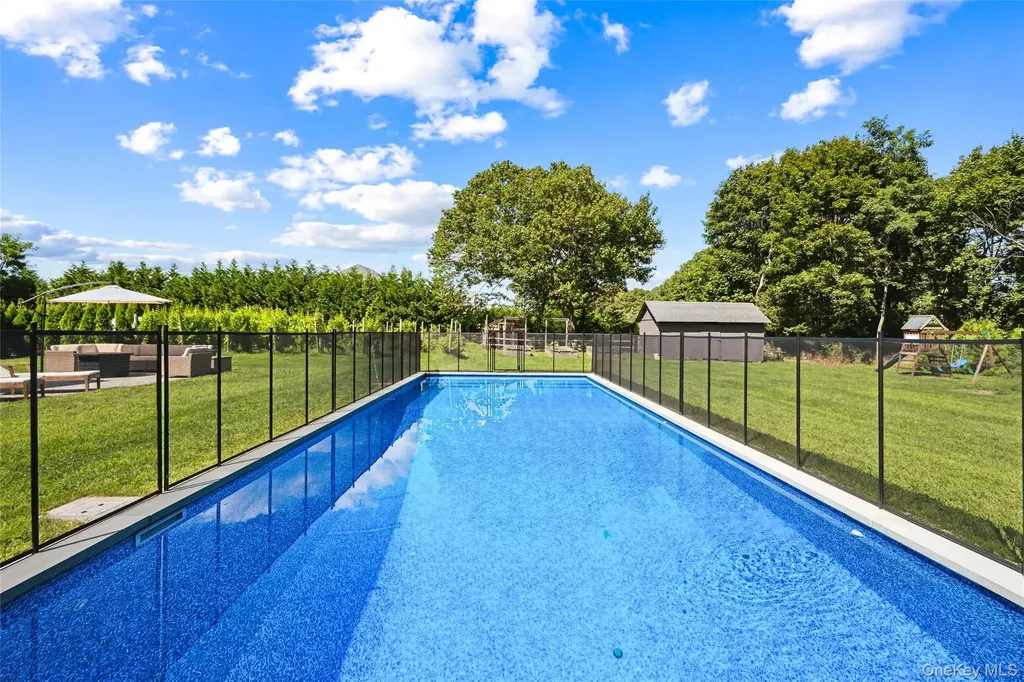 148 Montauk Highway Westhampton NY 11977