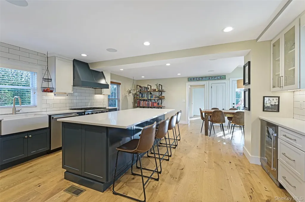 148 Montauk Highway Westhampton NY 11977