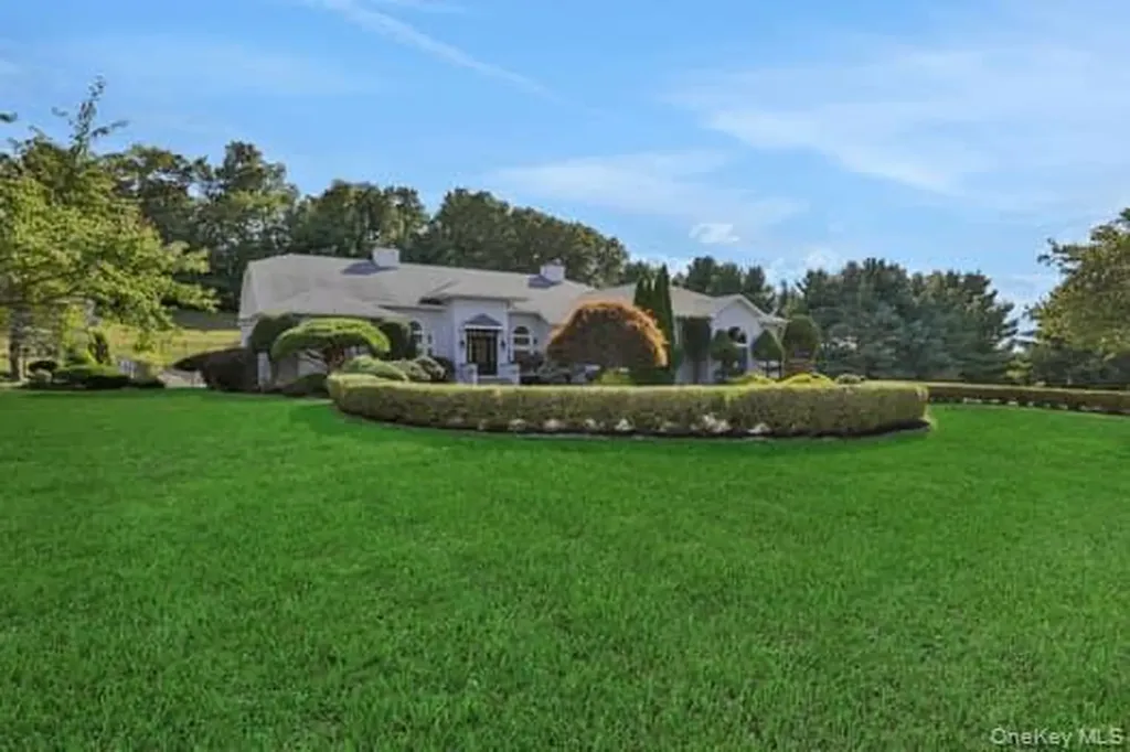 14 Far Horizons Drive Newburgh NY 12550
