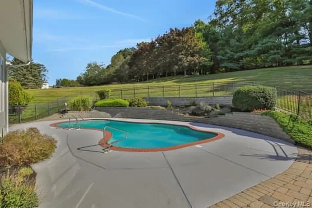 14 Far Horizons Drive Newburgh NY 12550