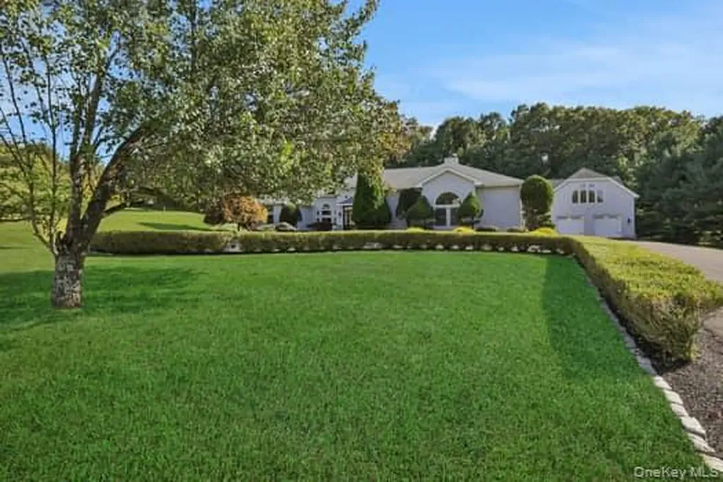 14 Far Horizons Drive Newburgh NY 12550