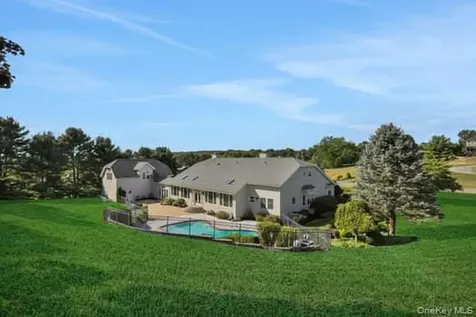 14 Far Horizons Drive Newburgh NY 12550