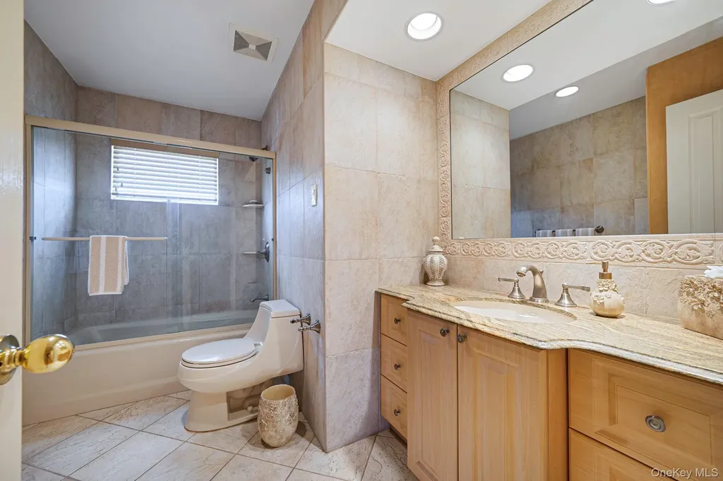 2468 Riviera Lane Bellmore NY 11710