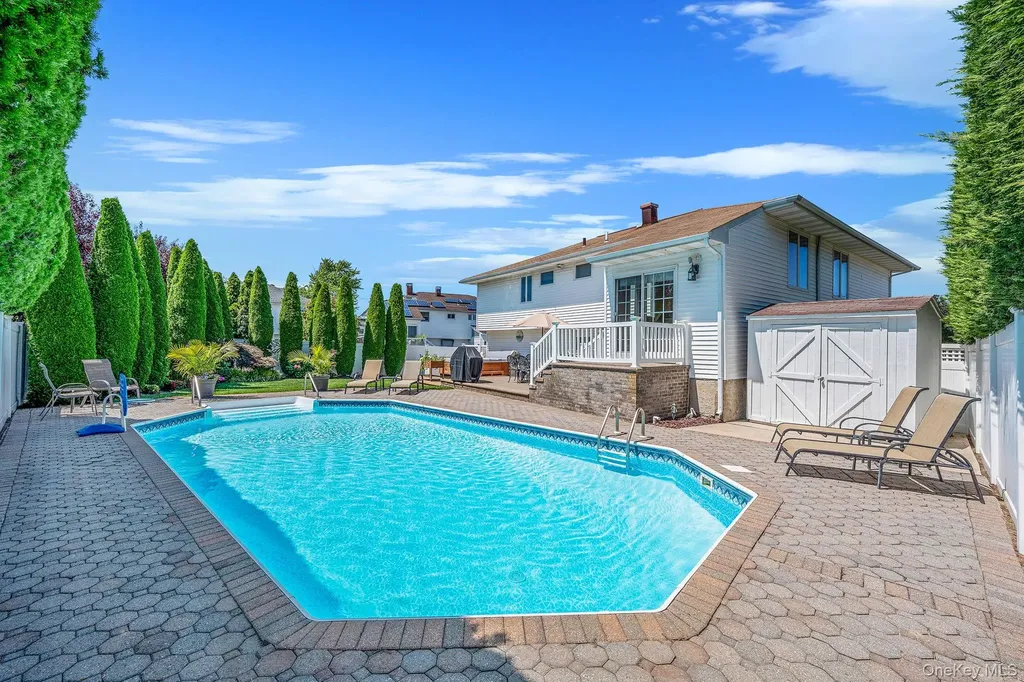 2468 Riviera Lane Bellmore NY 11710
