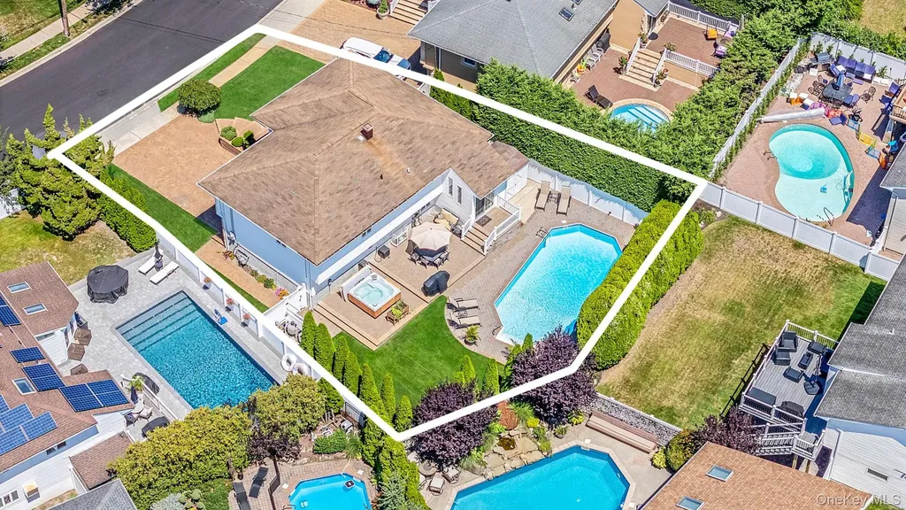 2468 Riviera Lane Bellmore NY 11710