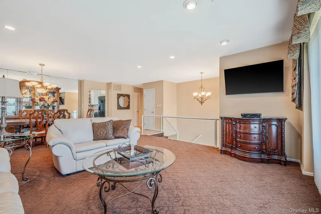 2468 Riviera Lane Bellmore NY 11710