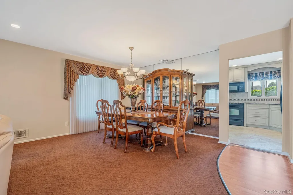 2468 Riviera Lane Bellmore NY 11710