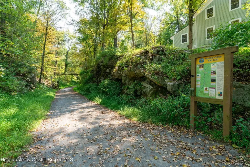 9 Mountain Road Rosendale NY 12472