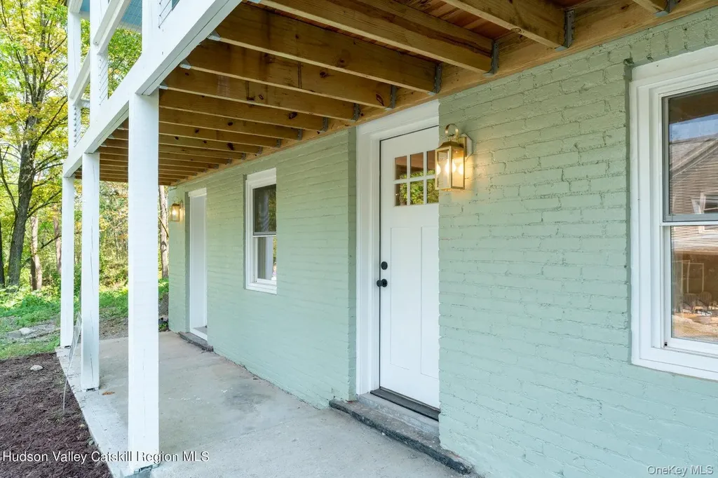 9 Mountain Road Rosendale NY 12472