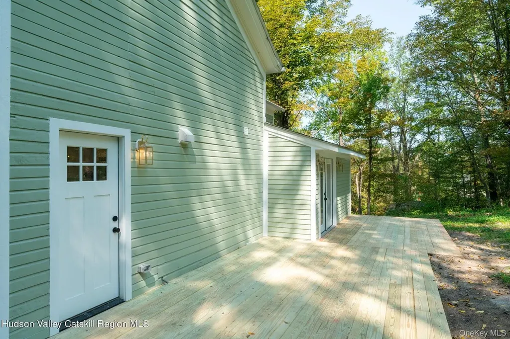 9 Mountain Road Rosendale NY 12472