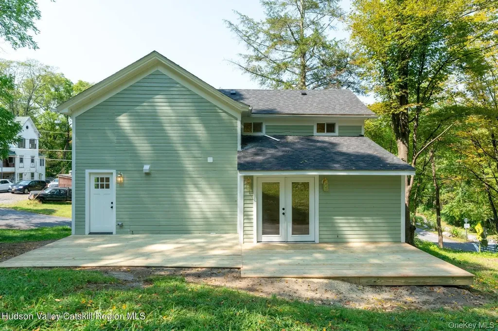 9 Mountain Road Rosendale NY 12472