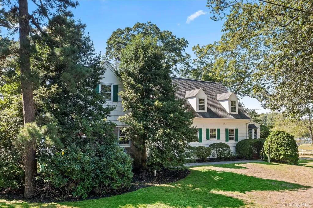 108 Shore Road Patchogue NY 11772