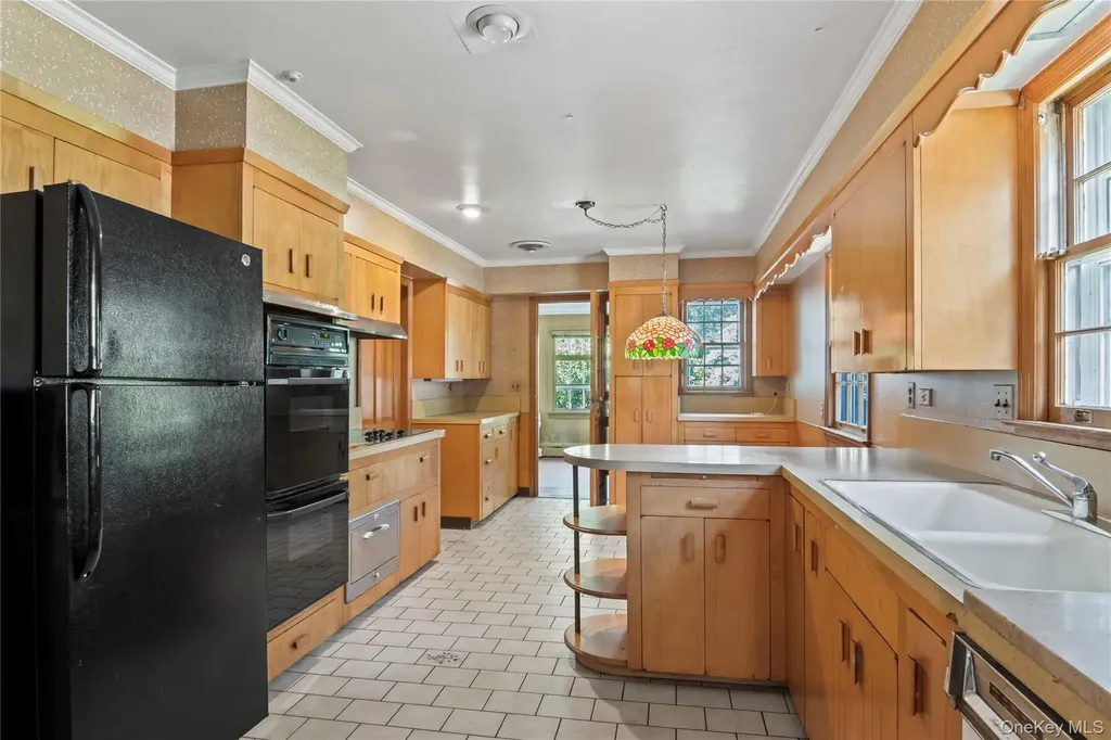 108 Shore Road Patchogue NY 11772