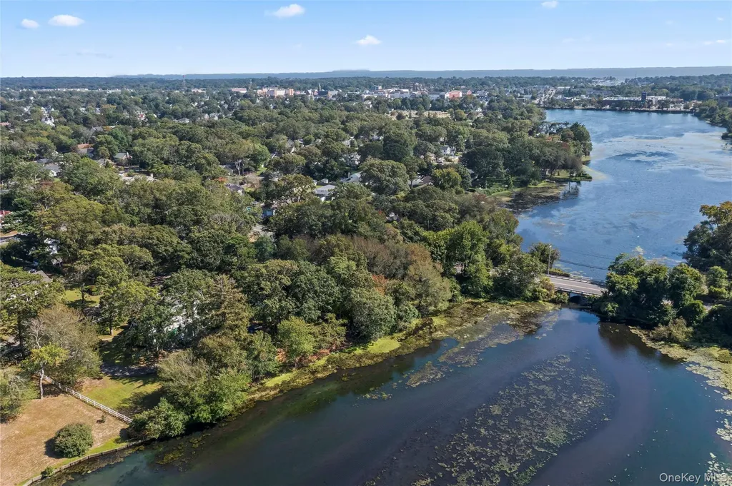 108 Shore Road Patchogue NY 11772