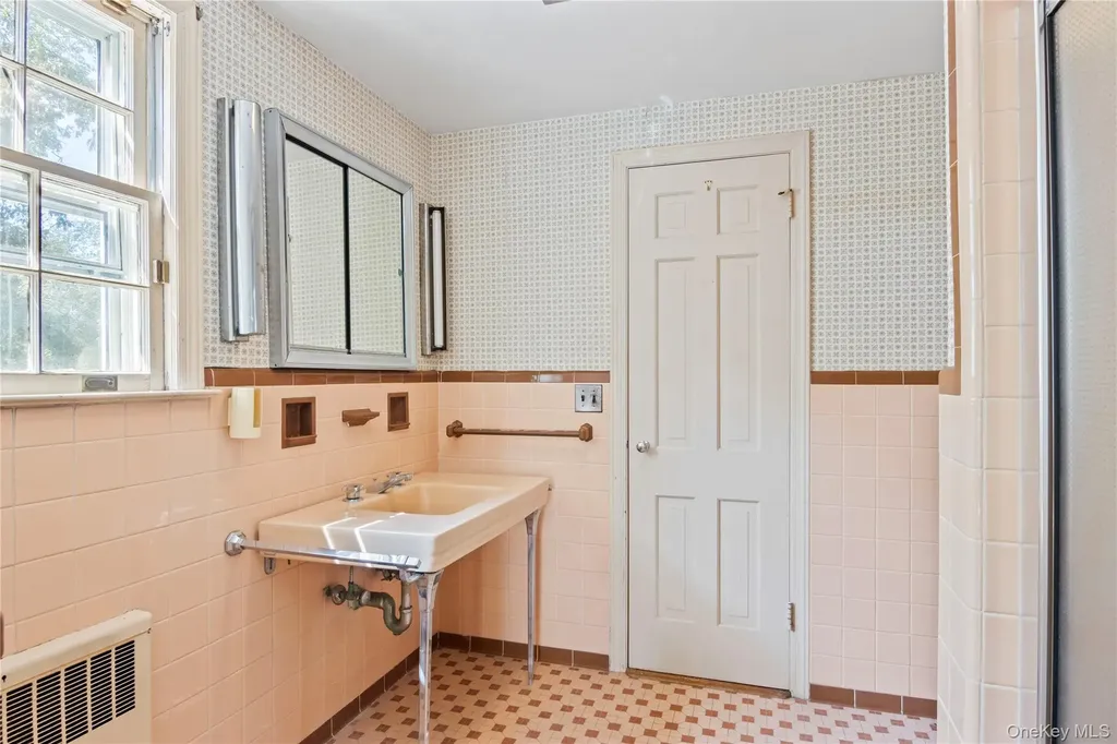 108 Shore Road Patchogue NY 11772
