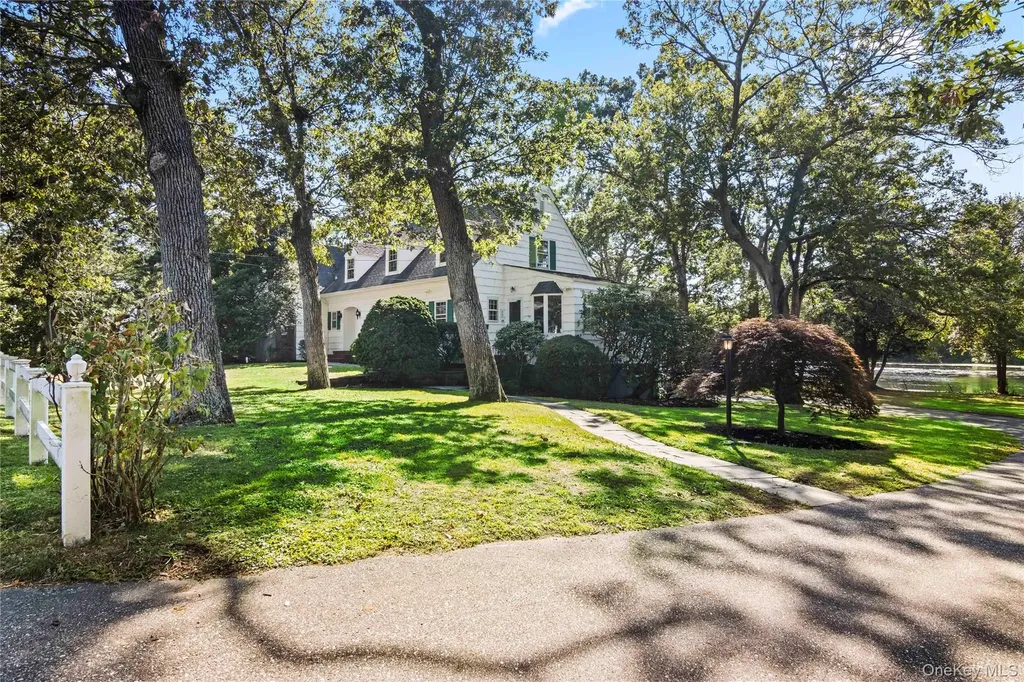 108 Shore Road Patchogue NY 11772