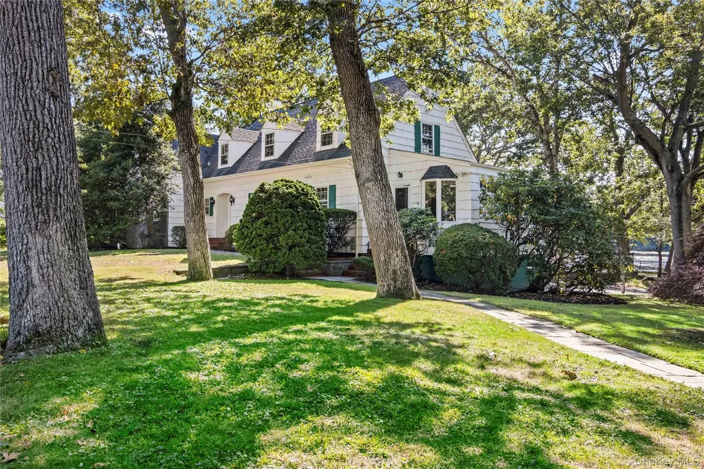 108 Shore Road Patchogue NY 11772