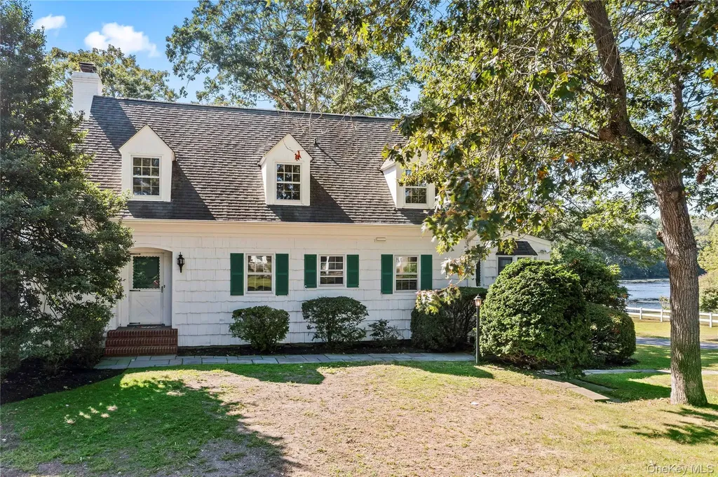 108 Shore Road Patchogue NY 11772