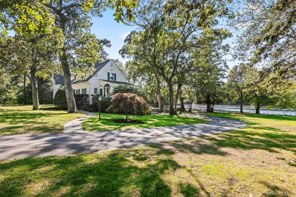 108 Shore Road Patchogue NY 11772