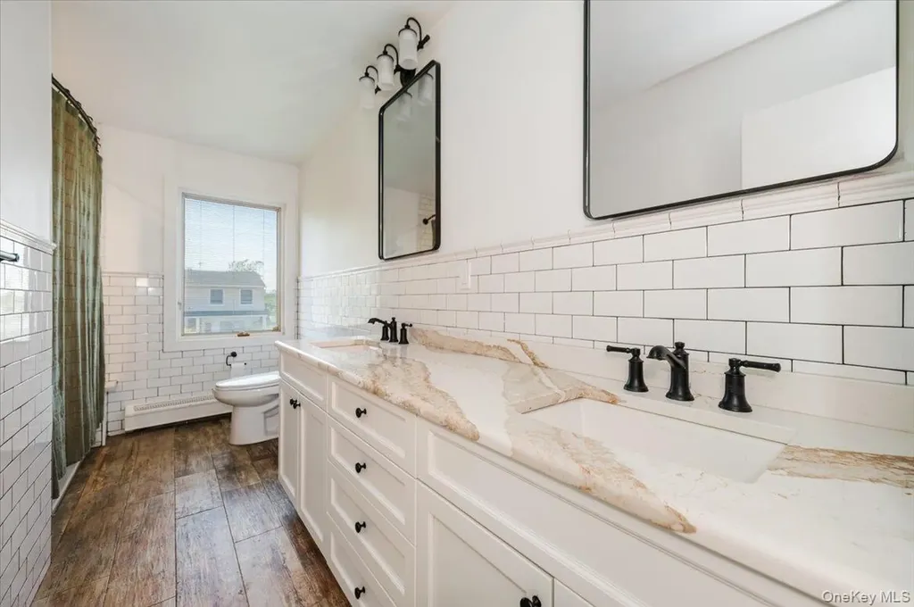 30 Donna Lane Lido Beach NY 11561