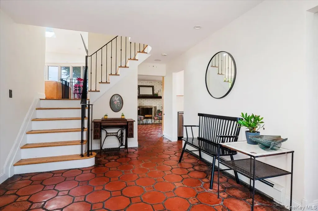 30 Donna Lane Lido Beach NY 11561