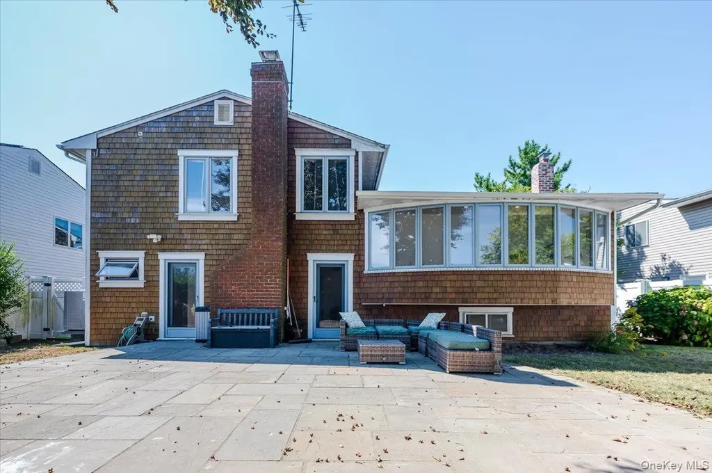30 Donna Lane Lido Beach NY 11561