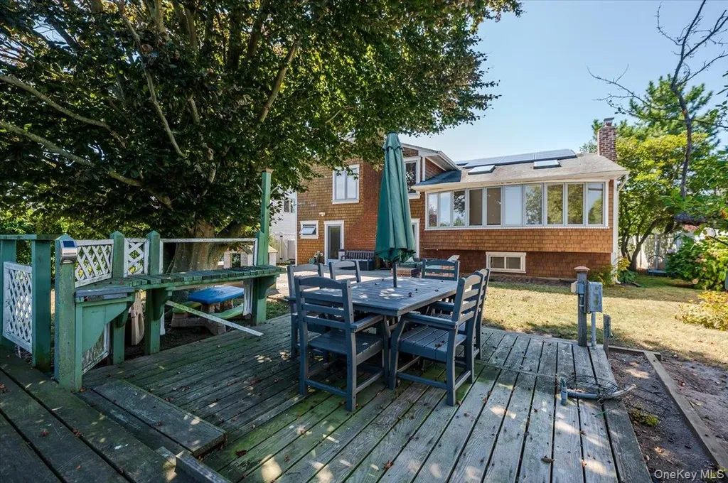 30 Donna Lane Lido Beach NY 11561