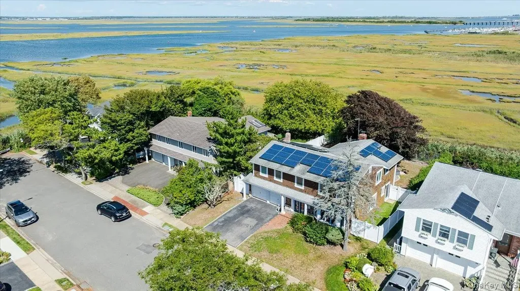 30 Donna Lane Lido Beach NY 11561