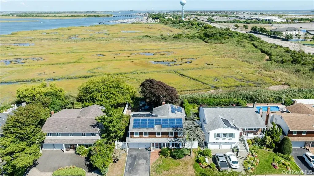 30 Donna Lane Lido Beach NY 11561