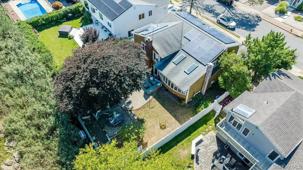 30 Donna Lane Lido Beach NY 11561