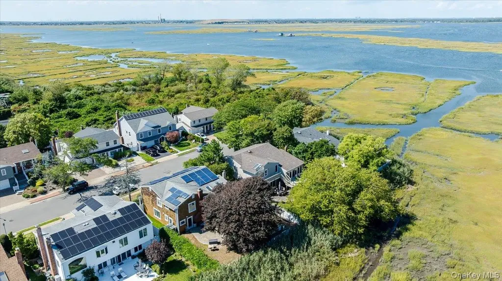 30 Donna Lane Lido Beach NY 11561