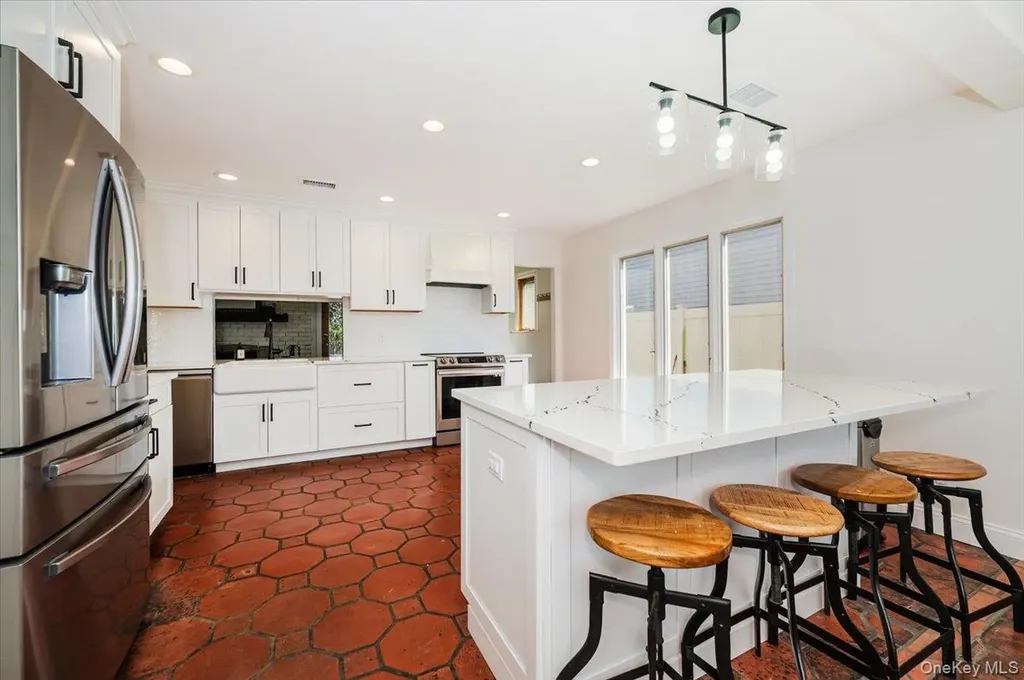 30 Donna Lane Lido Beach NY 11561
