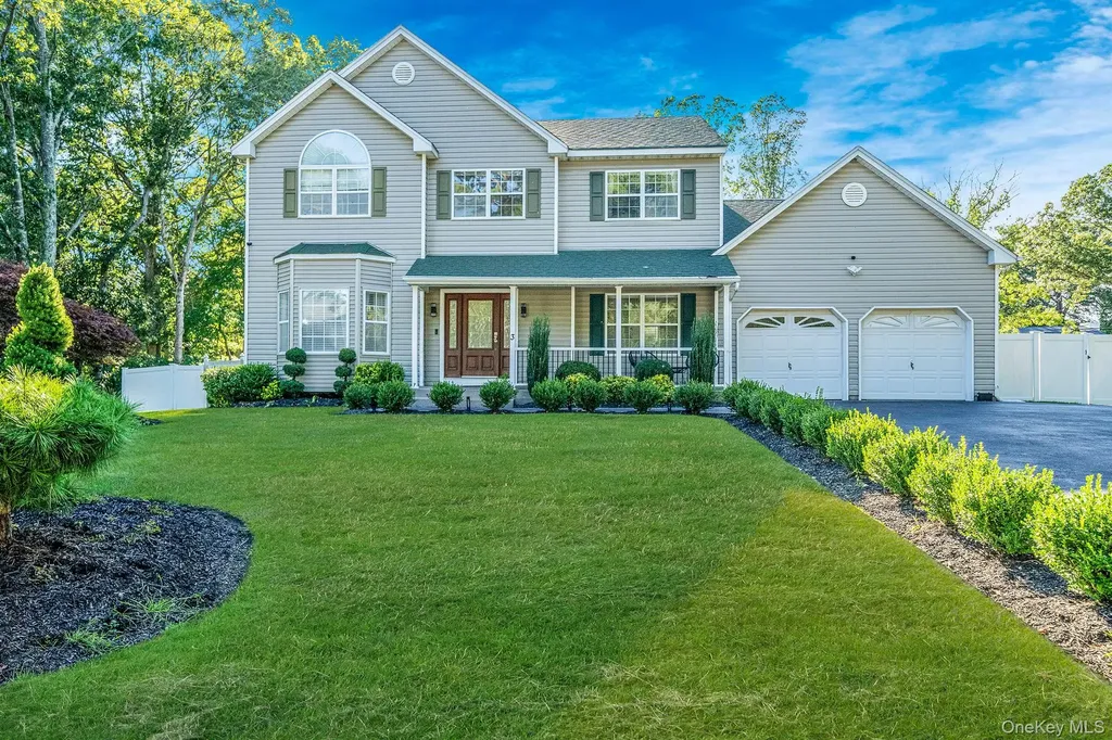 3 Embassy Road Selden NY 11784